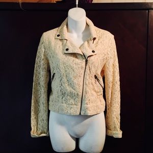 NWOT Kirra white lace jacket